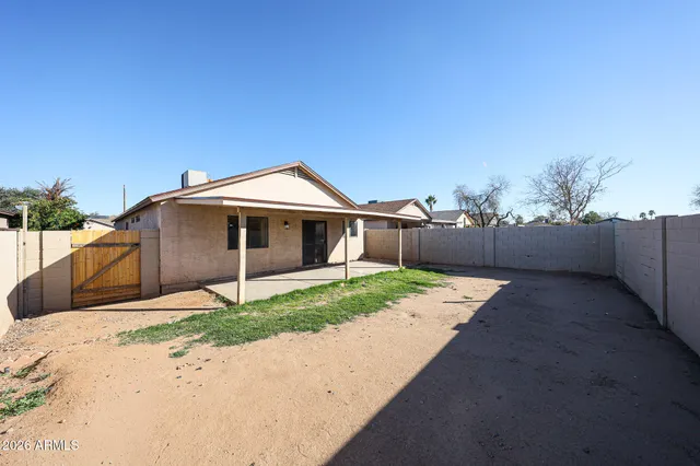 $1,695 | 8517 West College Drive, Phoenix, AZ 85037