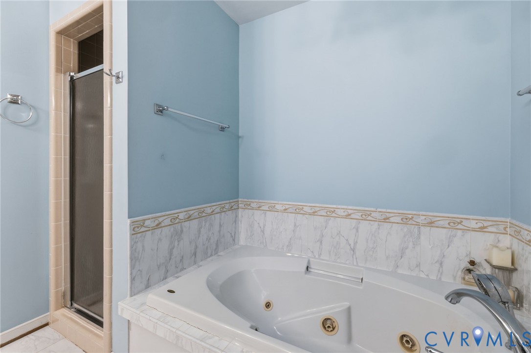 2829 Lansdale Road Richmond, VA 23225 - Photo 34 of 39 Separate shower. Jetted tub.