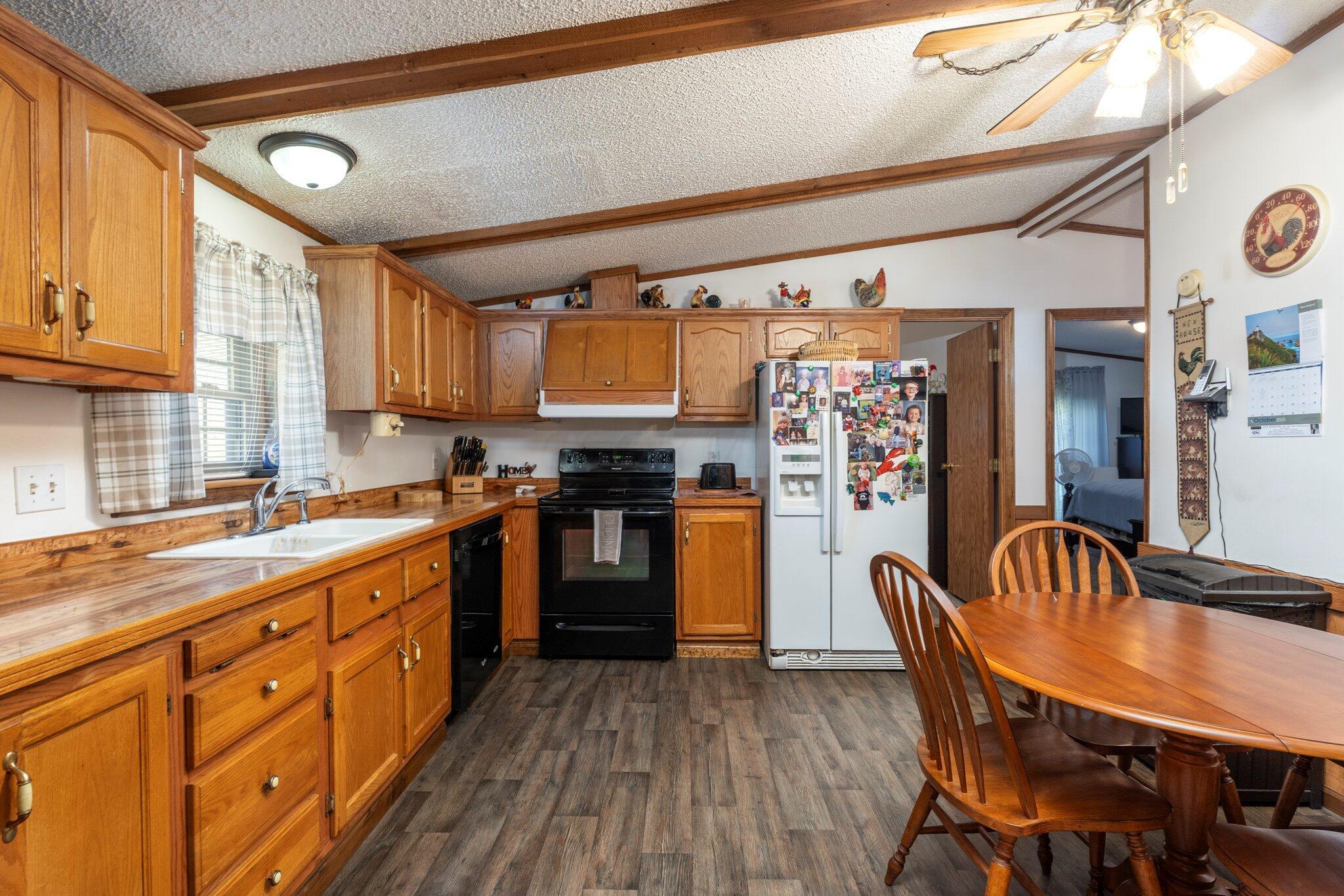 2384 Cliff Run Road Bainbridge, OH 45612 - Photo 20 of 65 19-2384CliffRunRd-011