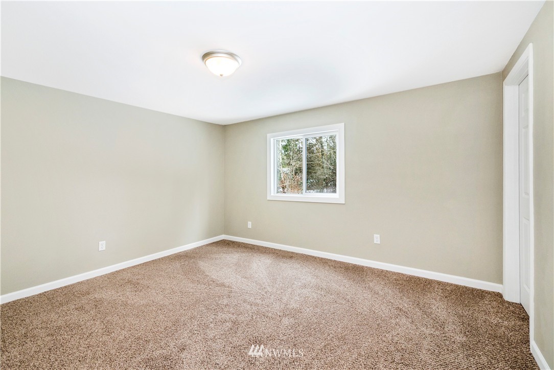 637 Southwest Lider Road Port Orchard, WA 98367 - Photo 11 of 17 Gallery Image 11