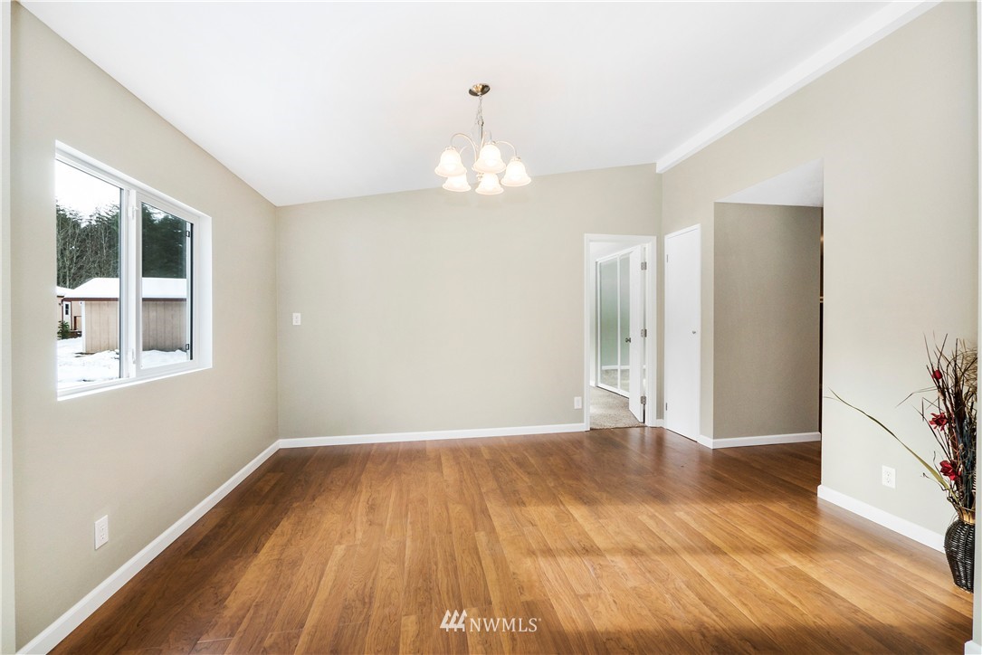 637 Southwest Lider Road Port Orchard, WA 98367 - Photo 3 of 17 Gallery Image 3