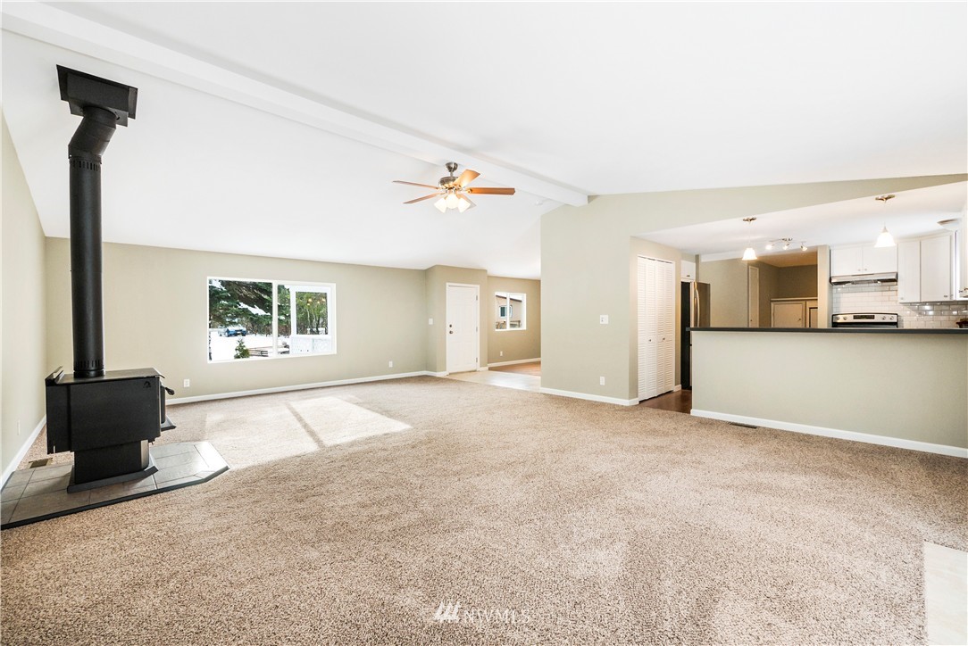 637 Southwest Lider Road Port Orchard, WA 98367 - Photo 6 of 17 Gallery Image 6
