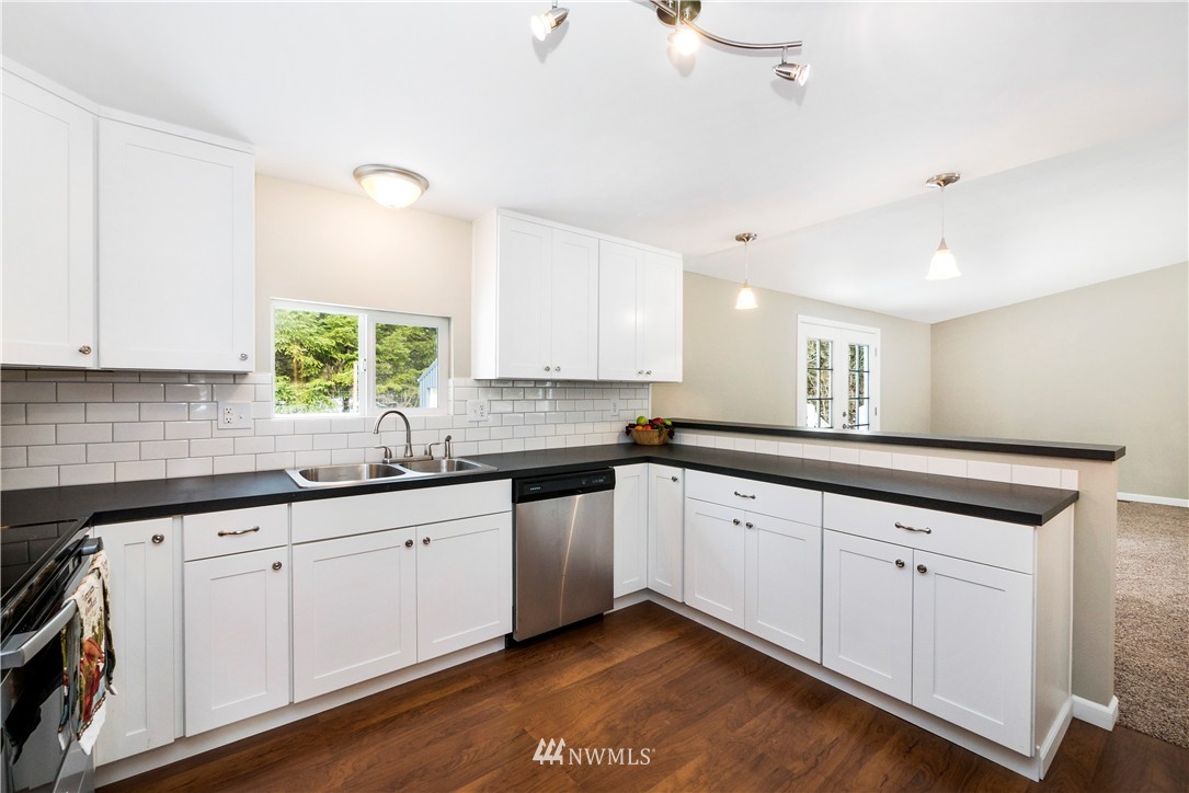 637 Southwest Lider Road Port Orchard, WA 98367 - Photo 9 of 17 Gallery Image 9
