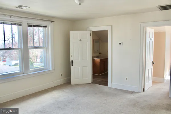 $1,200 | 29 North 3rd Street, Unit 1, Oxford, PA 19363