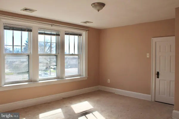 $1,200 | 29 North 3rd Street, Unit A, Oxford, PA 19363