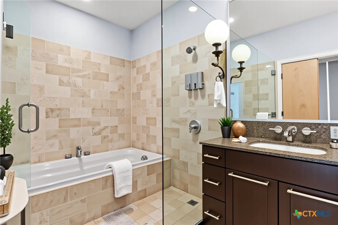 1600 Barton Springs Road, Unit 4602 Austin, TX 78704 - Photo 18 of 48 Virtually Staged