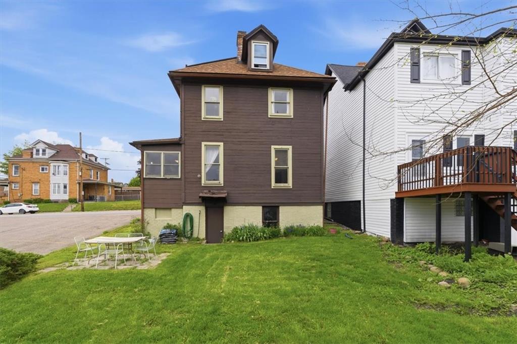 517 Lacock Street Rochester, PA 15074 - Photo 30 of 40