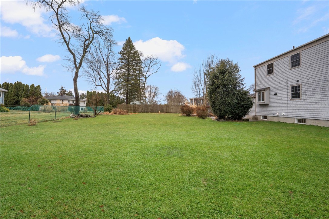 74 Maize Corn Road Portsmouth, RI 02871 - Photo 31 of 33