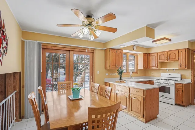 $450,000 | 14550 Raneys Lane, Orland Park, IL 60462