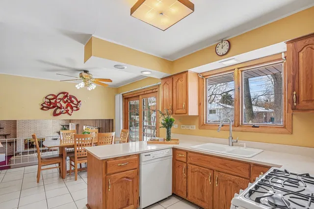 $450,000 | 14550 Raneys Lane, Orland Park, IL 60462