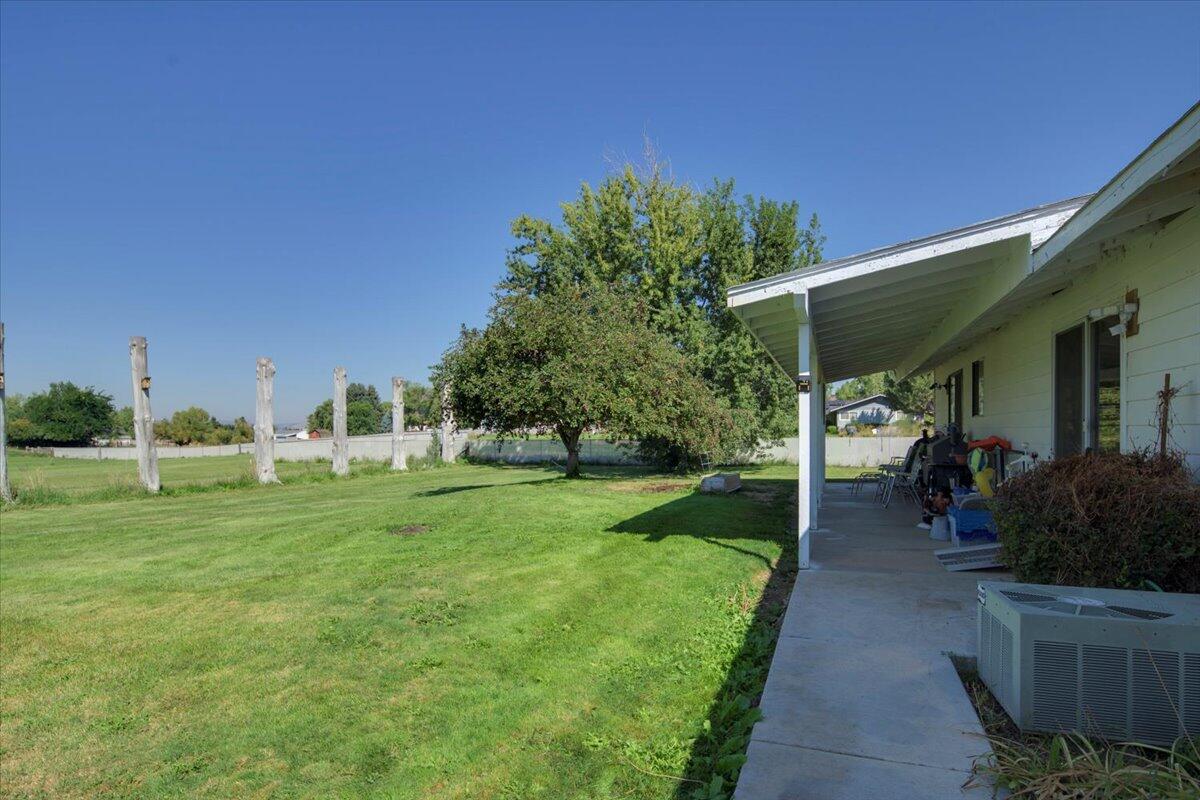 549 Martingale Road Prineville, OR 97754 - Photo 20 of 23 19-549 Martingale Rd, Prineville-19