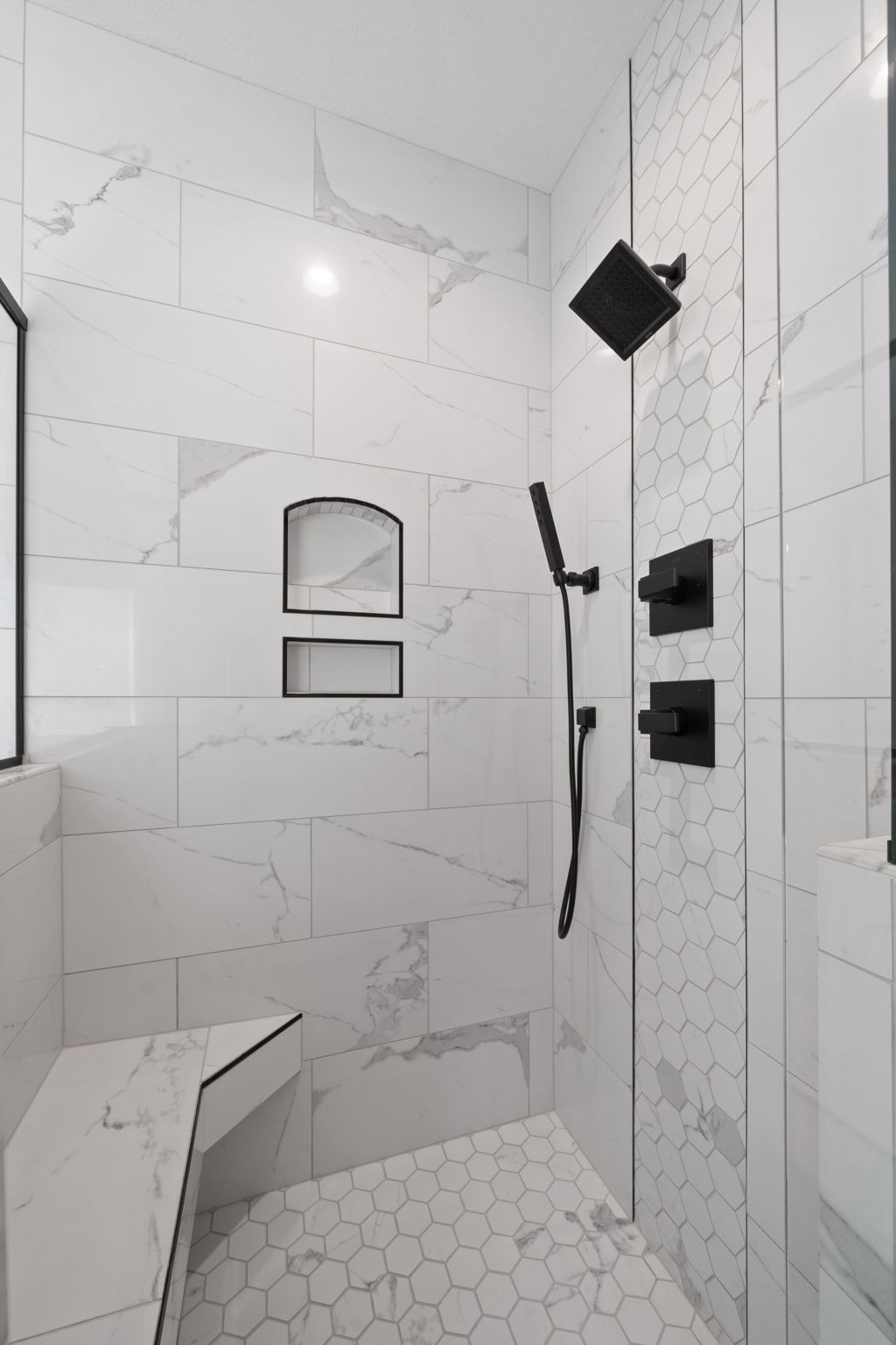1045 Gratton Road Clarksville, TN 37043 - Photo 21 of 38 a bathroom with a shower