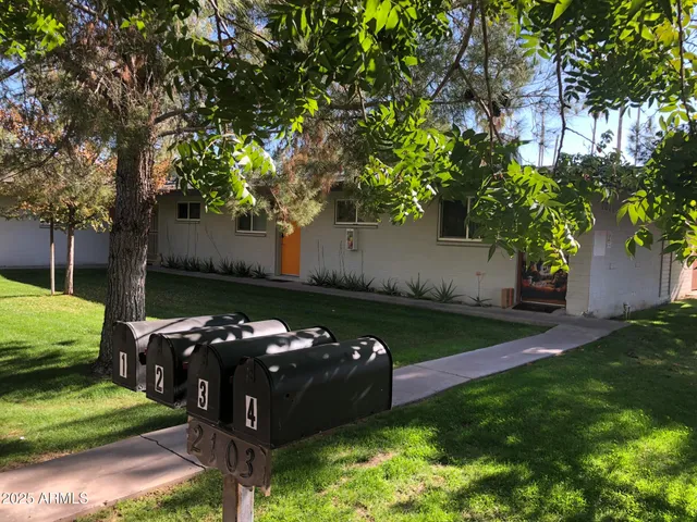 $1,195 | 2103 South Granada Drive, Unit 2, Tempe, AZ 85282