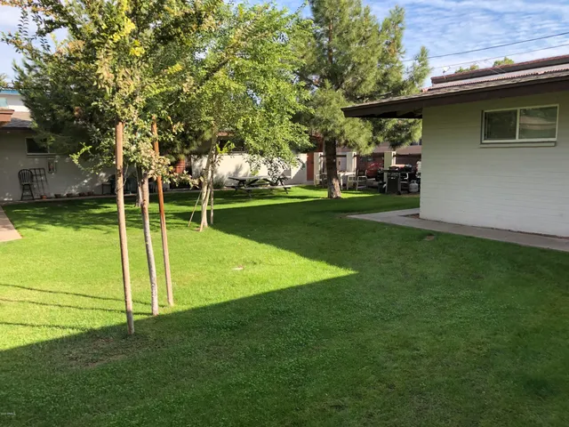 $1,195 | 2103 South Granada Drive, Unit 2, Tempe, AZ 85282