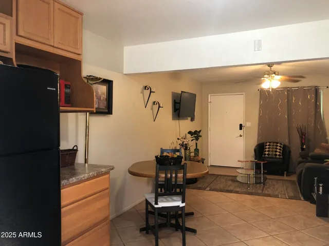 $1,195 | 2103 South Granada Drive, Unit 2, Tempe, AZ 85282