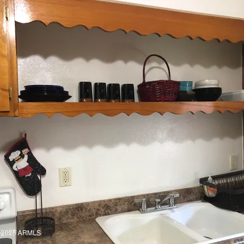 $1,195 | 2103 South Granada Drive, Unit 2, Tempe, AZ 85282