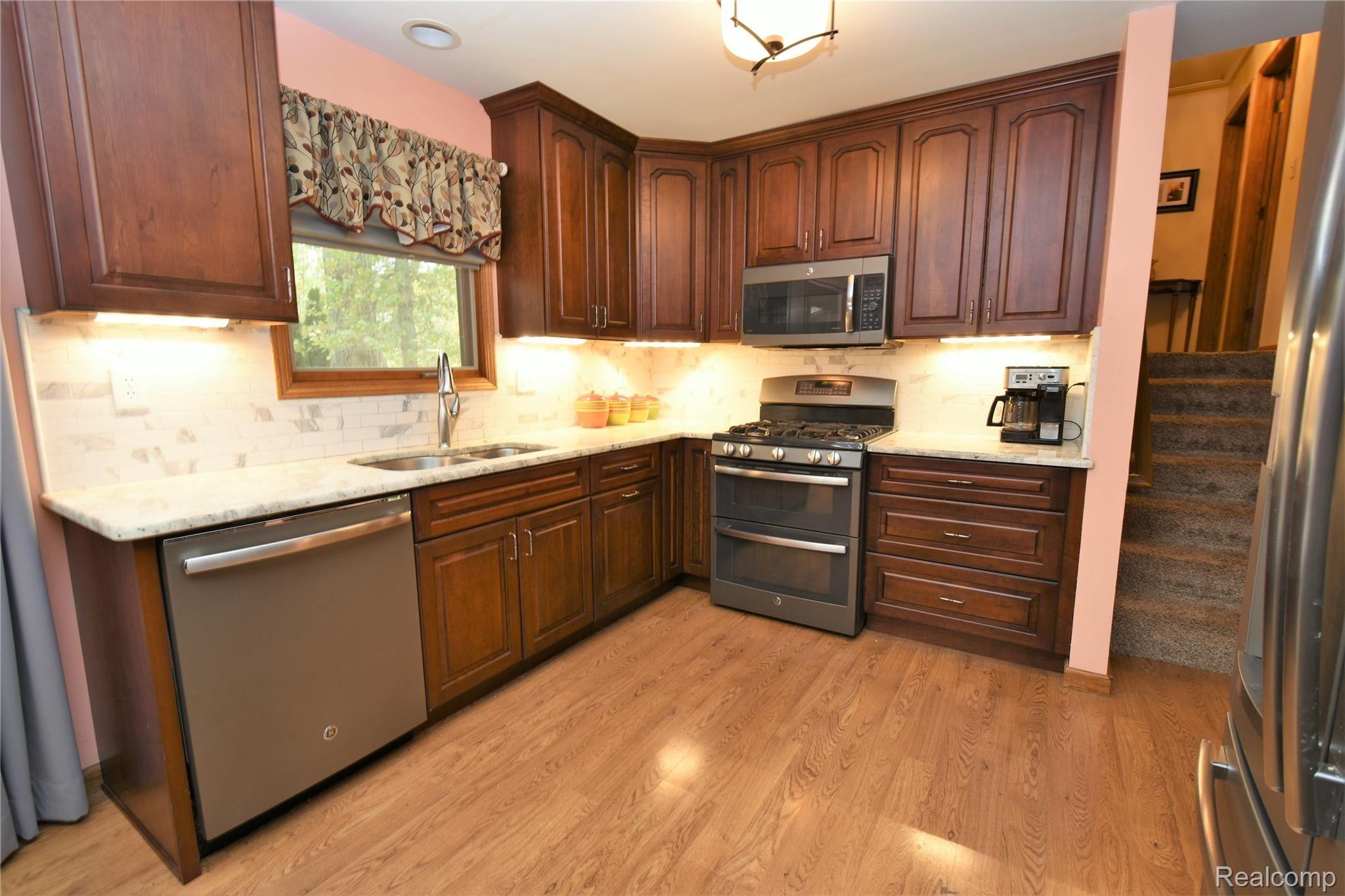 10498 Carmer Road Fenton, MI 48430 - Photo 19 of 40 DSC_5151.JPG