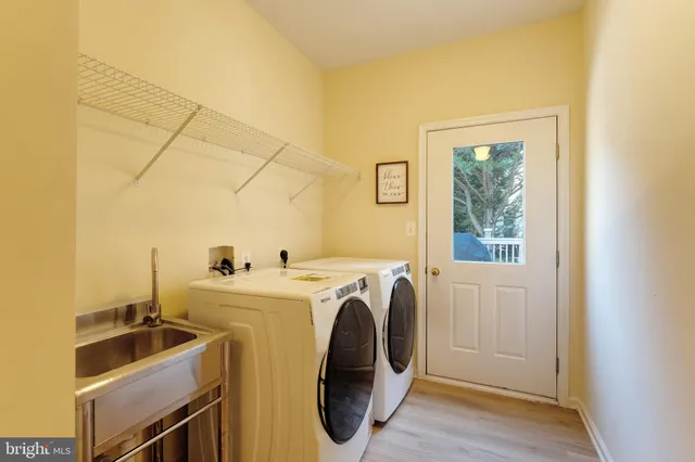 $1,575,000 | 12704 Autumn Crest Drive, Oak Hill, VA 20171