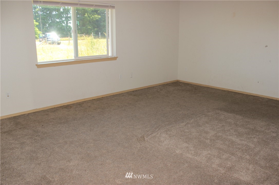 18015 Wakly Lane Southwest Rochester, WA 98579 - Photo 18 of 33