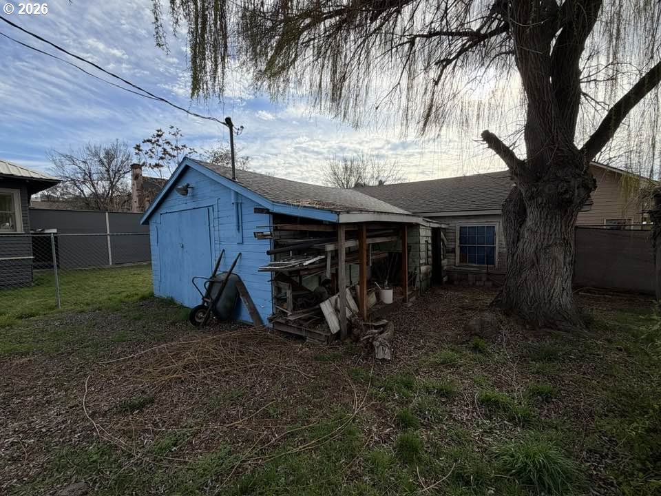 313 Southwest 14th Street Pendleton, OR 97801 - Photo 4 of 6