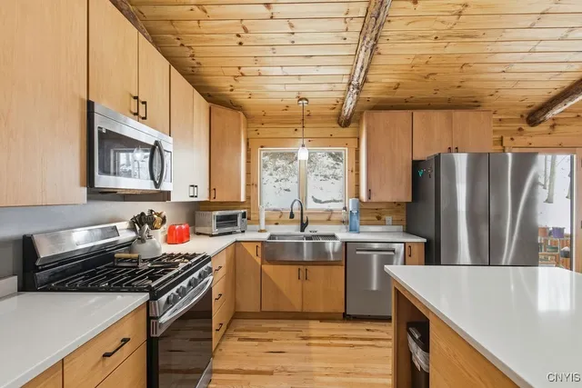 $575,000 | 1084 Rt-12, Unit B, Lebanon, NY 13332