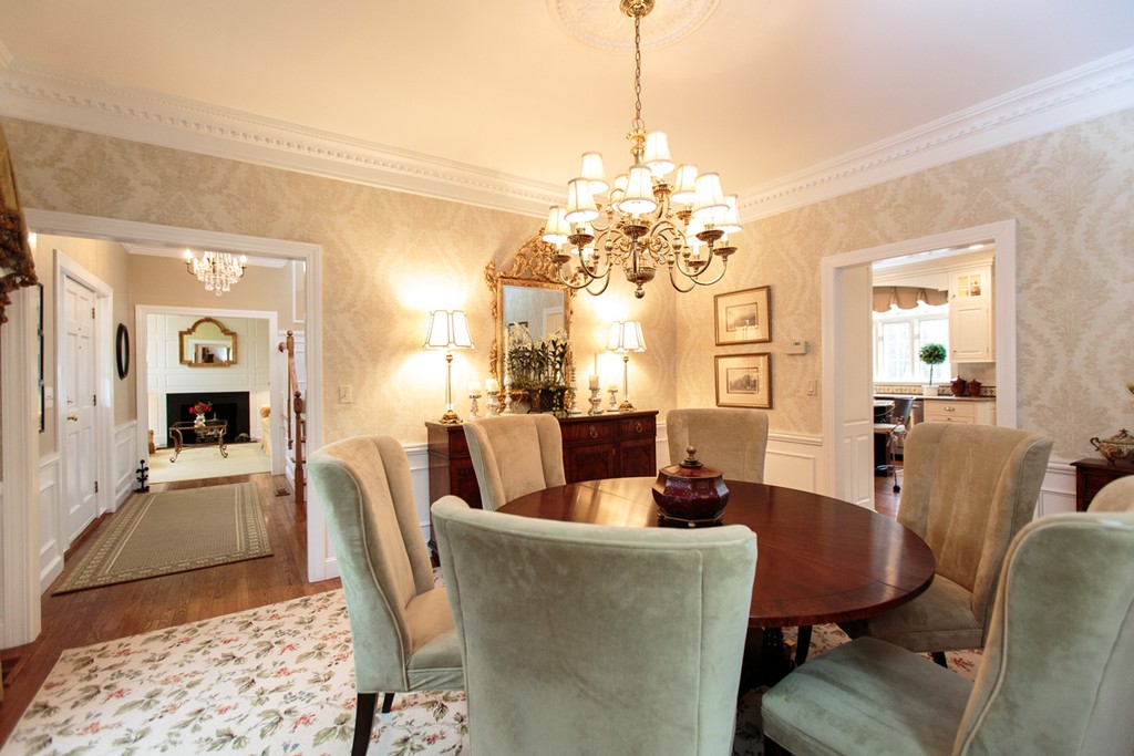 129 Albion Road Wellesley, MA 02481 - Photo 8 of 23