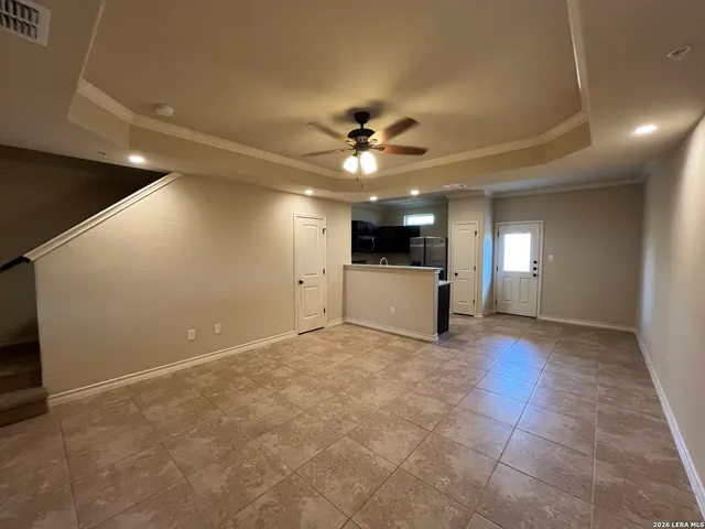 $1,425 | 6427 Luglio Lane, Unit 103, San Antonio, TX 78233