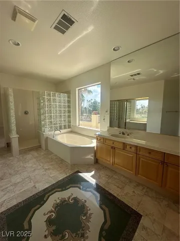 $2,995 | 301 Arbor Garden Avenue, Las Vegas, NV 89148