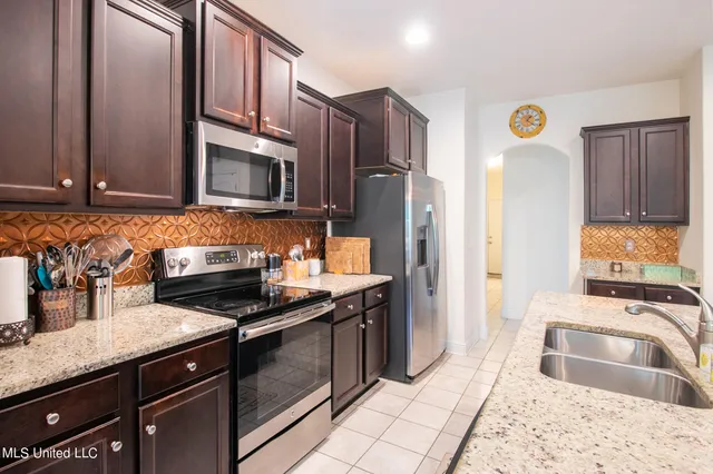 $2,300 | 20100 Mulligan Cove, Gulfport, MS 39503