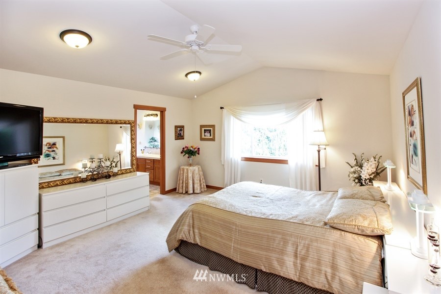 20907 10th Avenue Southeast Bothell, WA 98021 - Photo 11 of 25
