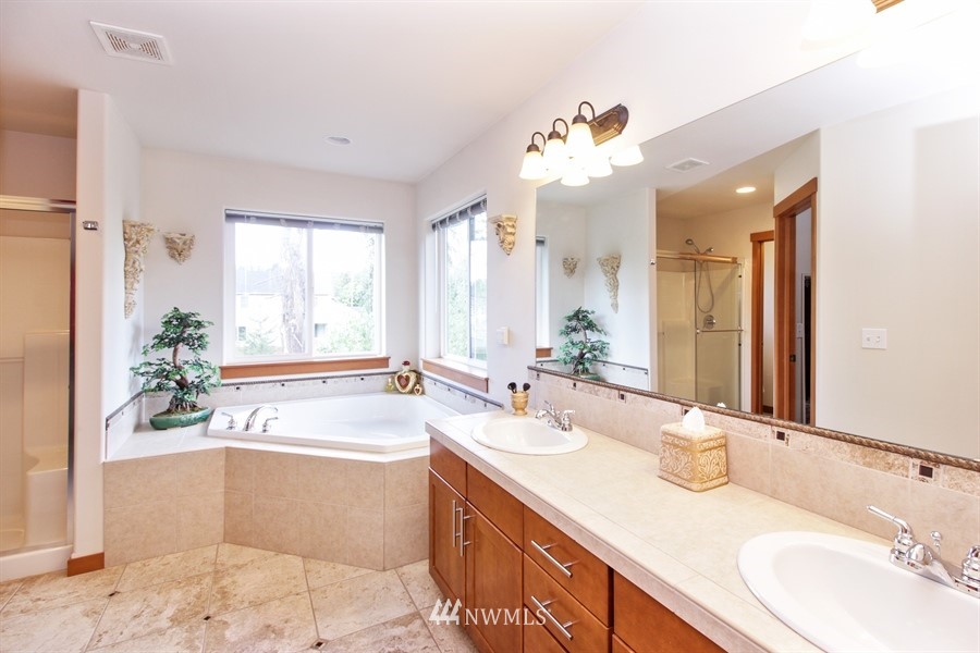 20907 10th Avenue Southeast Bothell, WA 98021 - Photo 13 of 25