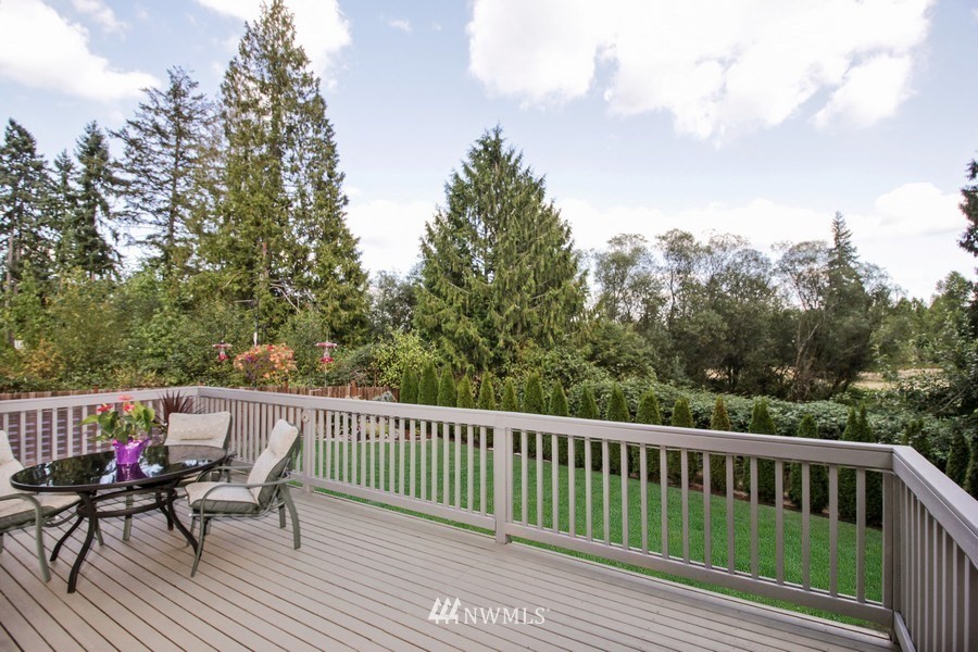 20907 10th Avenue Southeast Bothell, WA 98021 - Photo 7 of 25