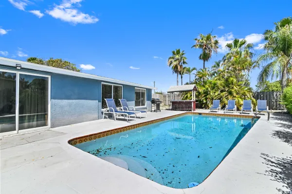 $3,900 | 1032 West Jennings Street, Lantana, FL 33462