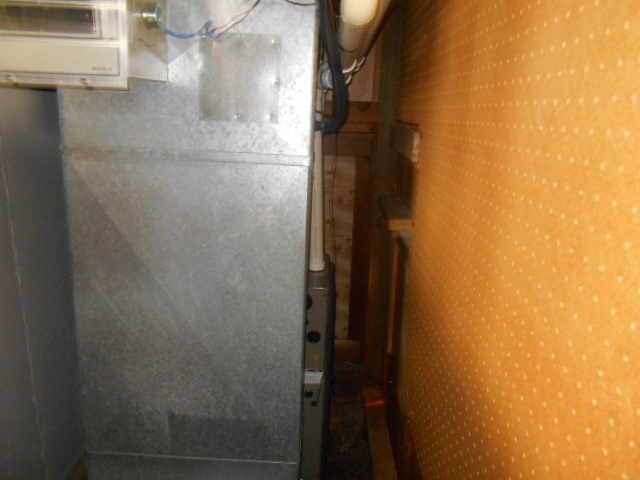 24670 Kelly Road Eastpointe, MI 48021 - Photo 30 of 34 31332344-29.JPG