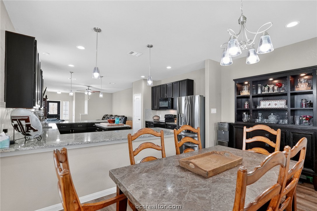 4718 Milagro Loop Bryan, TX 77807 - Photo 11 of 39