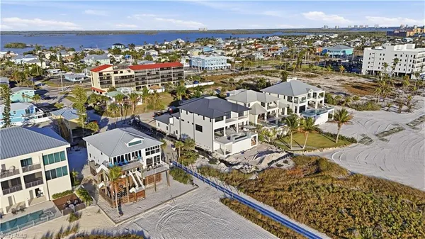 $13,490,000 | 6100 Court Street, Fort Myers Beach, FL 33931