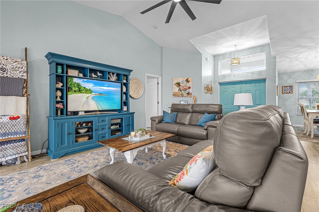 2017 Southwest 30th Street Cape Coral, FL 33914 - Photo 15 of 36