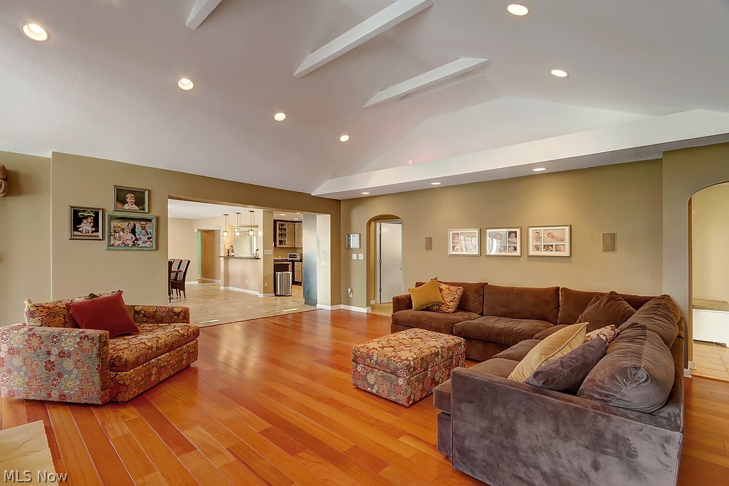 2632 Brainard Road Cleveland, OH 44124 - Photo 8 of 25