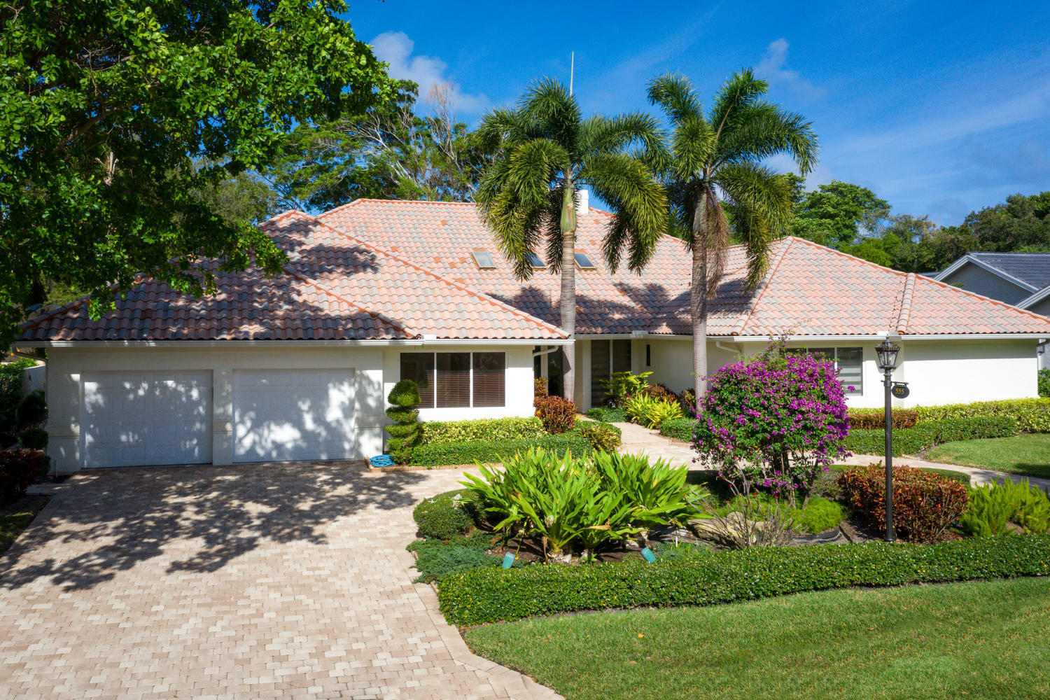 555 Sandpiper Way Boca Raton, FL 33431 - Photo 1 of 45 FRONT