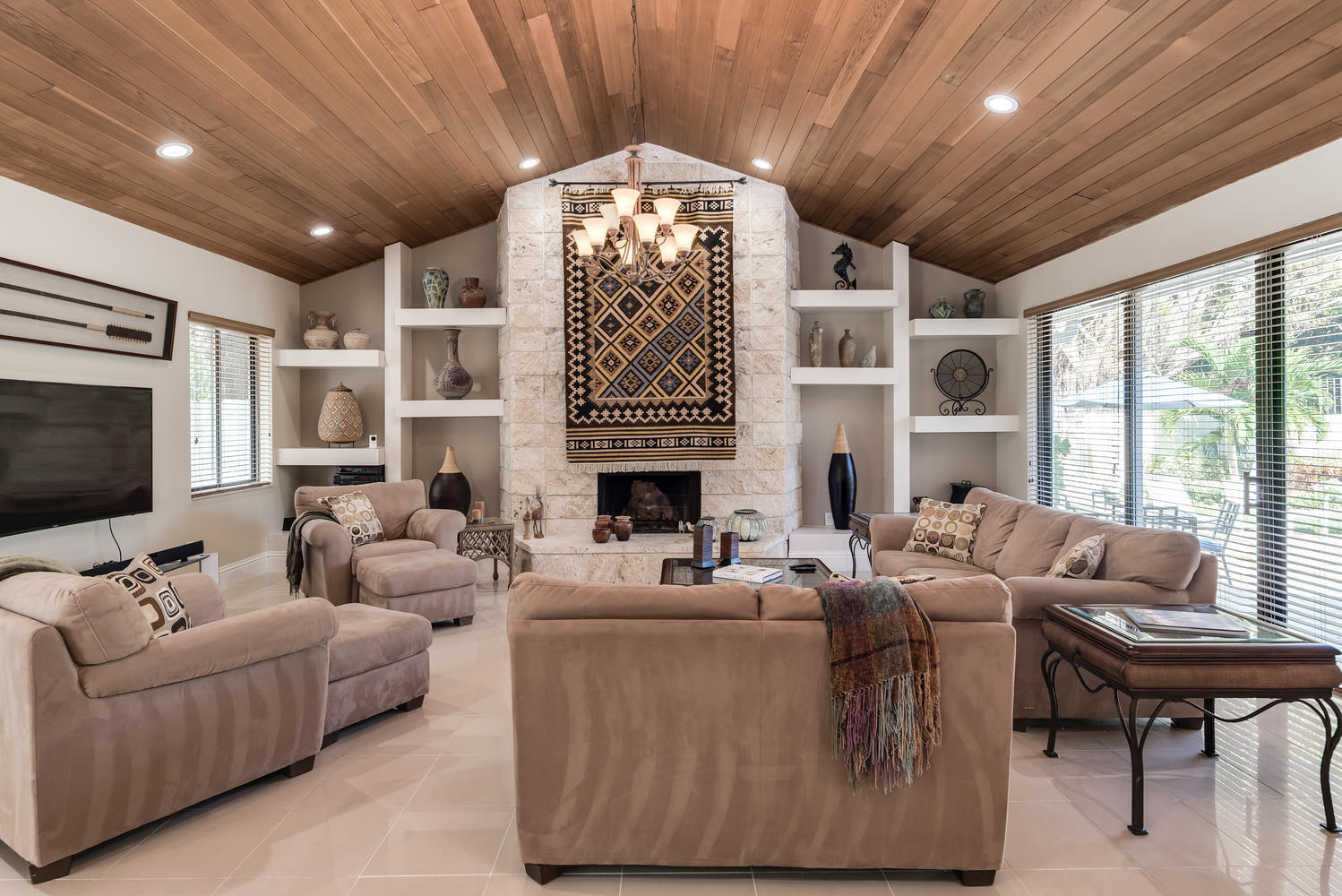555 Sandpiper Way Boca Raton, FL 33431 - Photo 13 of 45 FAMILY ROOM