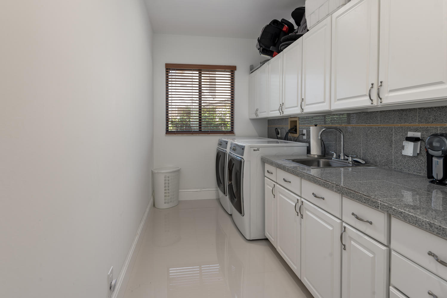 555 Sandpiper Way Boca Raton, FL 33431 - Photo 26 of 45 Must See Property-large-028-026-28-1498x