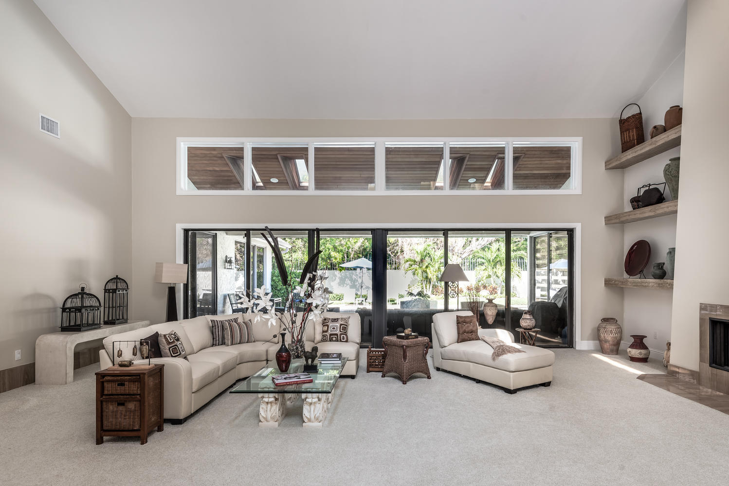 555 Sandpiper Way Boca Raton, FL 33431 - Photo 4 of 45 LIVING ROOM