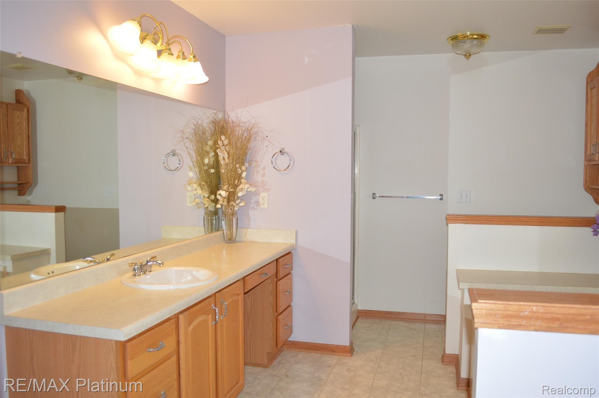 4153 North Burkhart Road Howell, MI 48855 - Photo 16 of 27 DSC_0510.JPG