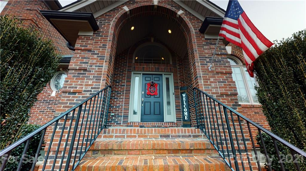 1071 Baker Barn Road Hickory, NC 28602 - Photo 3 of 34 Gallery Image 3