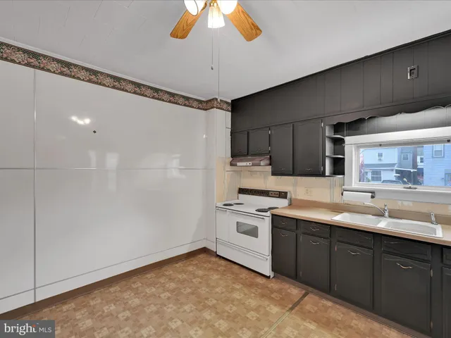 $133,900 | 219 South 3rd Street, St. Clair, PA 17970