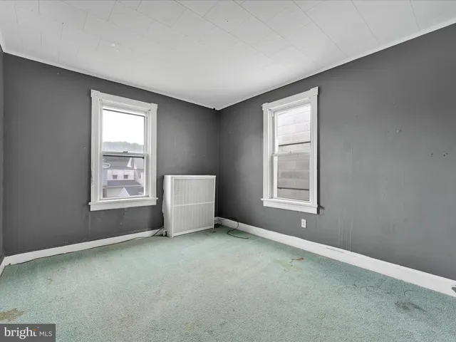 $133,900 | 219 South 3rd Street, St. Clair, PA 17970