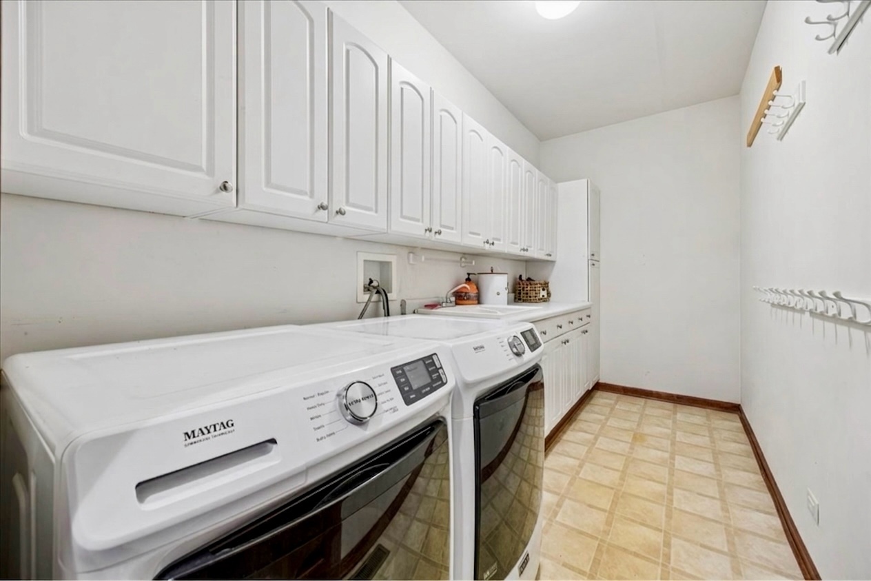 627 Mansfield Way Oswego, IL 60543 - Photo 20 of 45