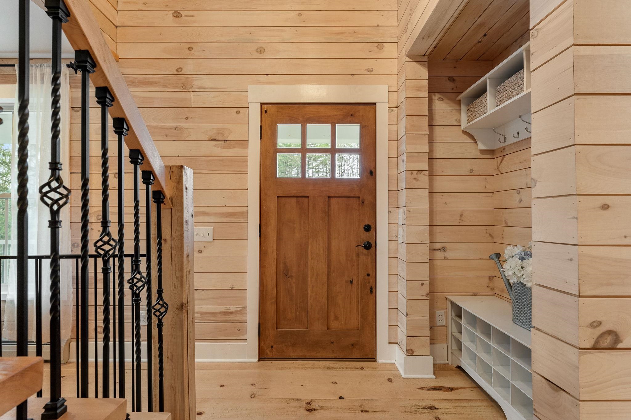 163 East Countryside Road Waterbury, VT 05676 - Photo 3 of 59