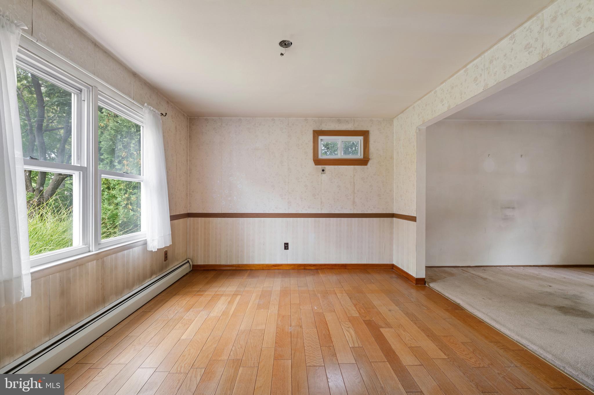 324 Manor Road Hatboro, PA 19040 - Photo 8 of 26 Gallery Image 8