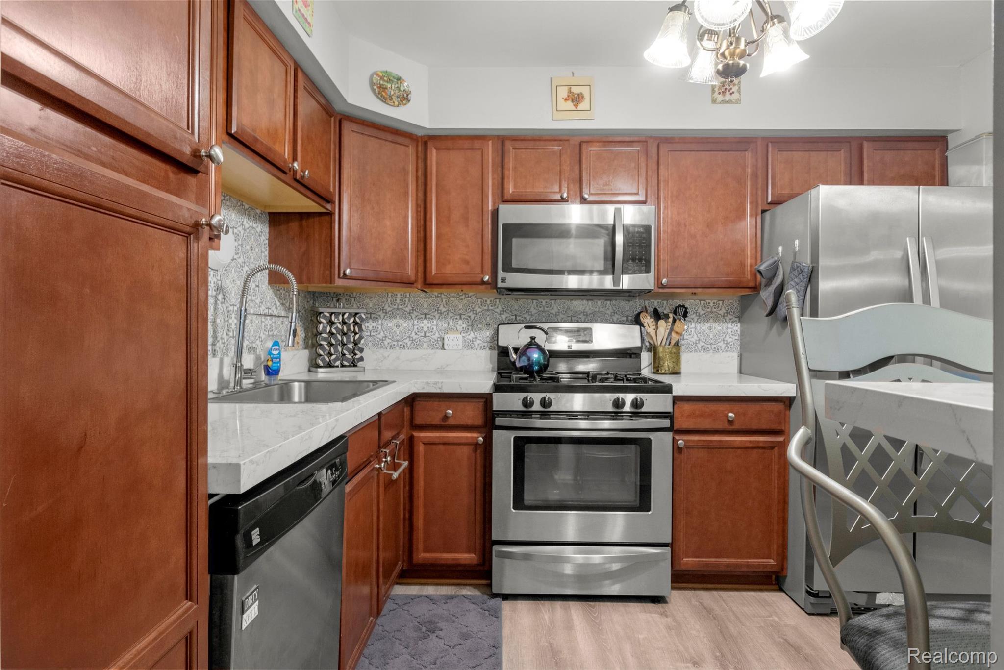 24147 Evergreen Road Southfield, MI 48075 - Photo 15 of 36 Gallery Image 15